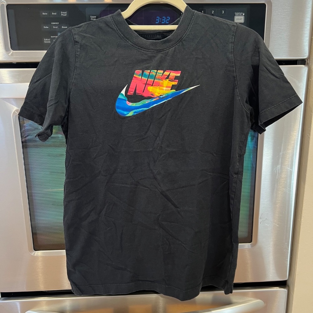 Nike Black Short Sleeve T Shirt (Youth XL)